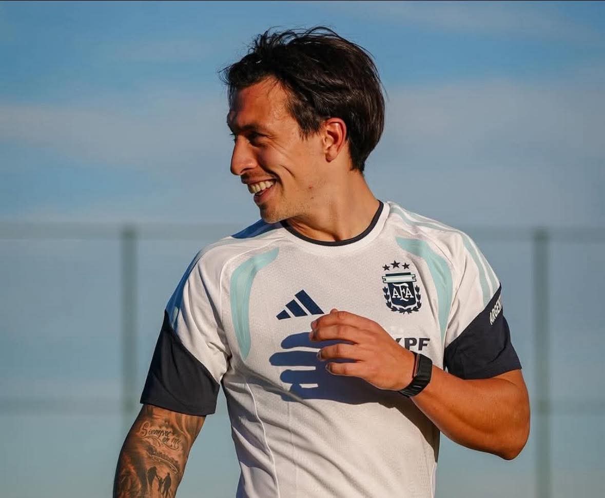 Manchester United defenders breathe easier today as Lisandro Martínez confirms he stands fully ready for selection this week.