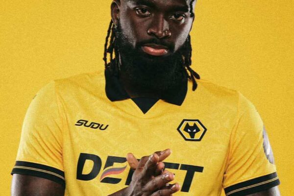 Wolves Coach Makes Good Remarks About Super Eagles Forward